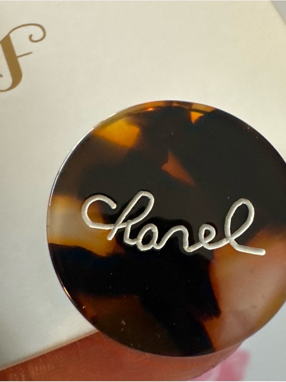 Tortoiseshell Script Round Button Earrings - Picture 2 of 3